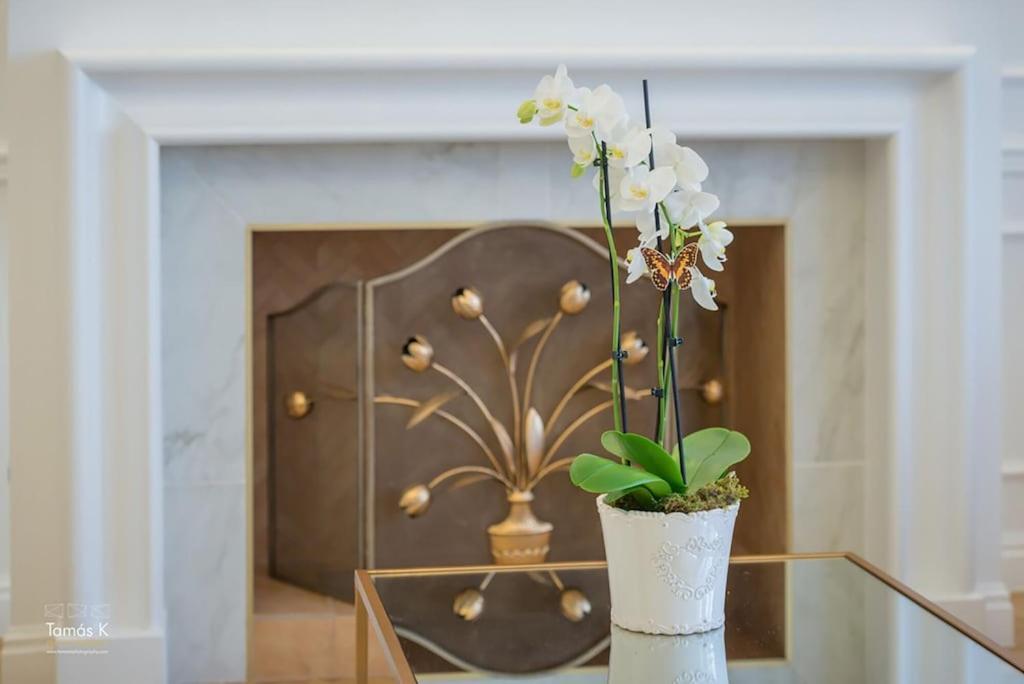 Bpr The Golden Astoria With Balcony And A/C Apartment Budapest Exterior photo